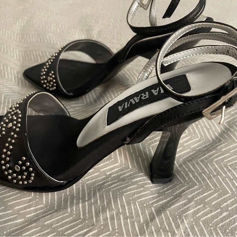 VINTAGE VIA RAVIA Heels - Picture 5 of 5